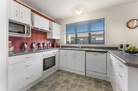 Photo of property in 47 Meridian Grove, Kelvin Grove, Palmerston North, 4414