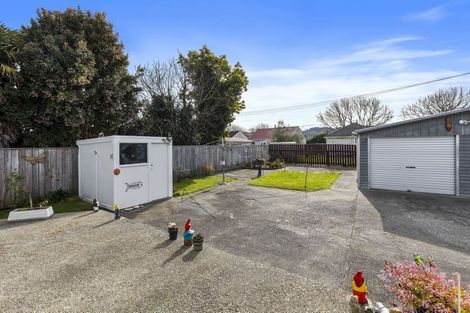 Photo of property in 17 Hewer Crescent, Naenae, Lower Hutt, 5011