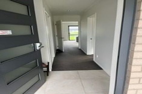 Photo of property in 33 Limbrick Crescent, Wigram, Christchurch, 8042