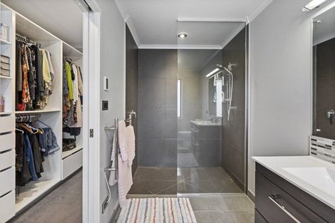 Photo of property in 9 Huetu Place, Bell Block, New Plymouth, 4312