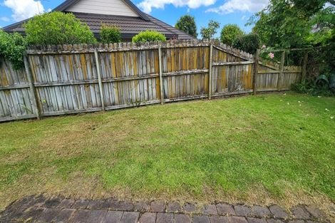 Photo of property in 62 West Fairway, Golflands, Auckland, 2013