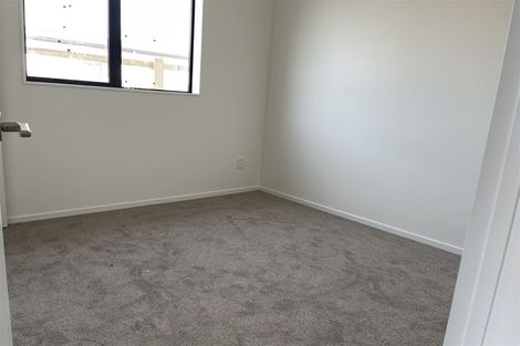 Photo of property in 12 Woven Place, Karaka, 2113