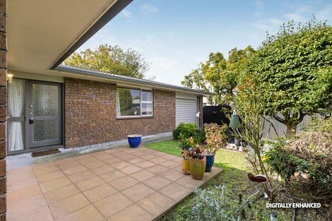 Photo of property in 8 Earl Place, Hokowhitu, Palmerston North, 4410