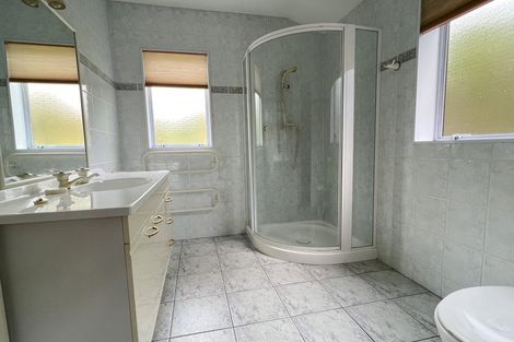 Photo of property in 3 Mountain Beech Rise, Albany, Auckland, 0632