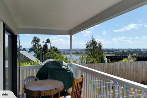 Photo of property in 39 Dakota Avenue, Beach Haven, Auckland, 0626