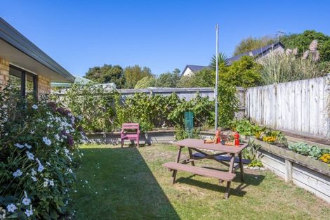Photo of property in 142 Langdale Avenue, Paraparaumu, 5032