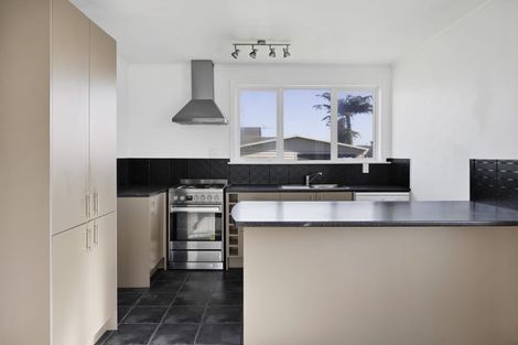 Photo of property in 13 Murray Avenue, Hawera, 4610