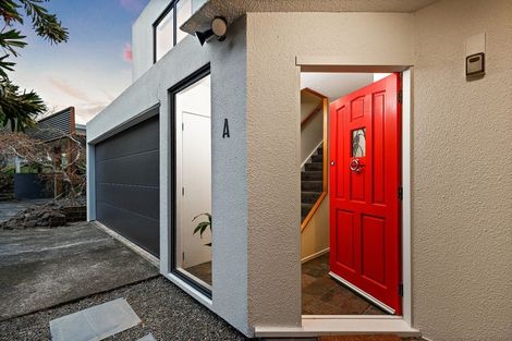 Photo of property in 22 Dawnhaven Drive, Te Atatu Peninsula, Auckland, 0610