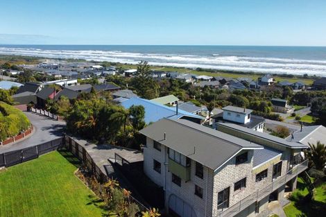 Photo of property in 13 Stanton Crescent, Karoro, Greymouth, 7805