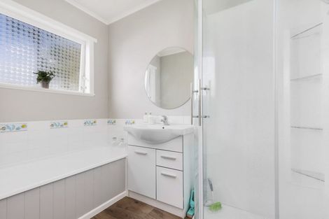 Photo of property in 18 Hooker Avenue, Chedworth, Hamilton, 3210
