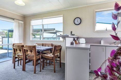 Photo of property in 1 Poaka Avenue, Dinsdale, Hamilton, 3204