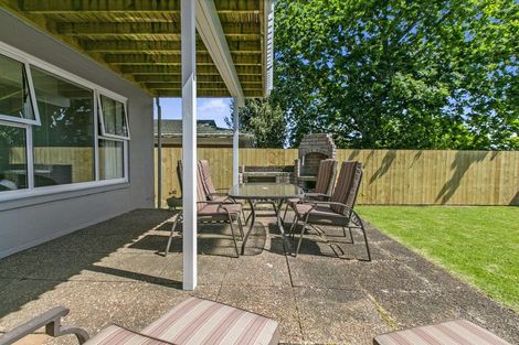 Photo of property in 80 Muir Avenue, Mangere Bridge, Auckland, 2022