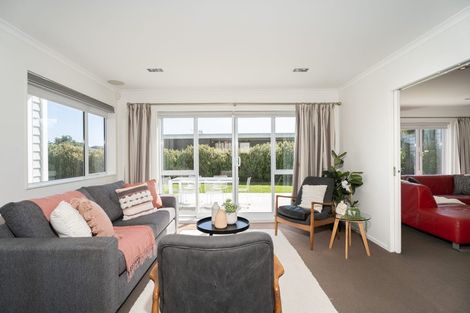 Photo of property in 64 Woodridge Drive, Woodridge, Wellington, 6037