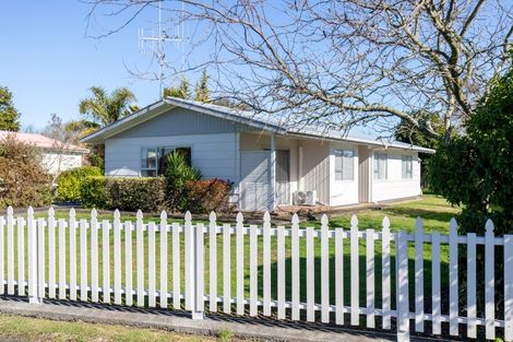 Photo of property in 11 Paul Drive, Ngatea, 3503