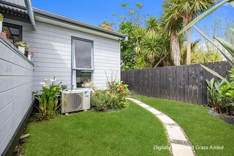 Photo of property in 3/35 Springs Road, Parakai, 0830