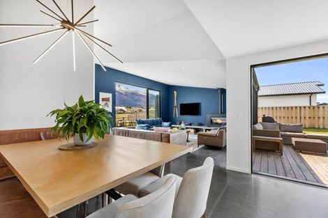Photo of property in 17 Dingle Street, Lake Hawea, 9382
