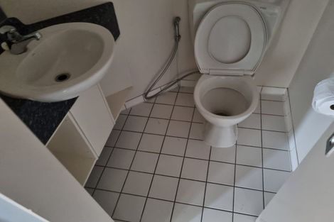 Photo of property in Grandstand Apartments, 4/80 Kent Terrace, Mount Victoria, Wellington, 6011