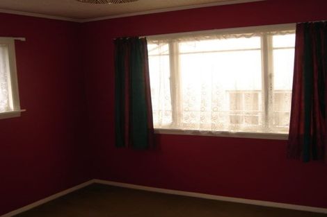 Photo of property in 11 Daniels Road, Redwood, Christchurch, 8051