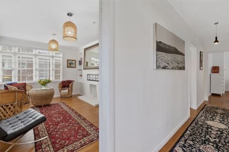 Photo of property in 12a /1 Church Street, Devonport, Auckland, 0624