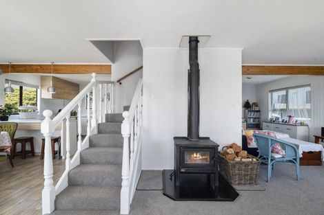 Photo of property in 3 Cherry Lane, Acacia Bay, Taupo, 3330