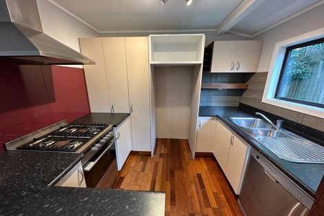 Photo of property in 6 Nielsen Place, Massey, Auckland, 0614