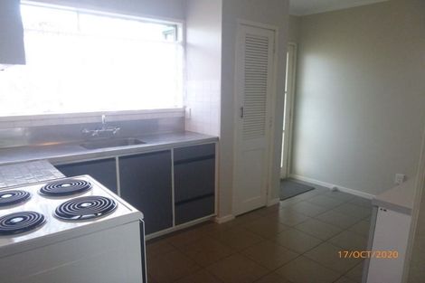 Photo of property in 1b/2 Divich Avenue, Te Atatu South, Auckland, 0610