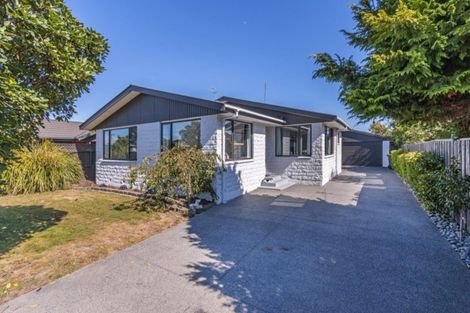 Photo of property in 48 Inwoods Road, Parklands, Christchurch, 8083