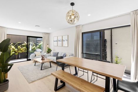 Photo of property in 22 Mulholland Drive, Jacks Point, 9371