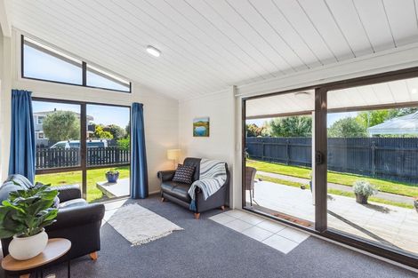Photo of property in 46 Hollis Road, Paraparaumu Beach, Paraparaumu, 5032