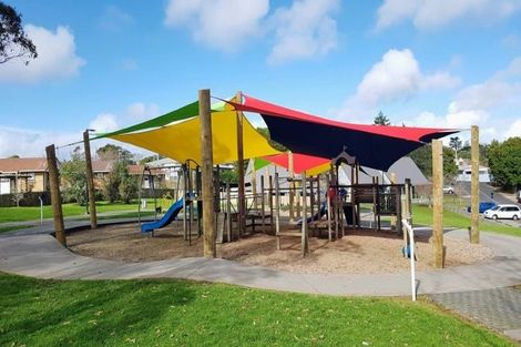 Photo of property in 14 Lanigan Street, Birkdale, Auckland, 0626