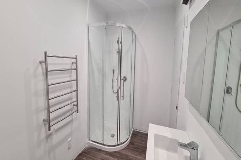 Photo of property in 6 Glanmire Road, Newlands, Wellington, 6037