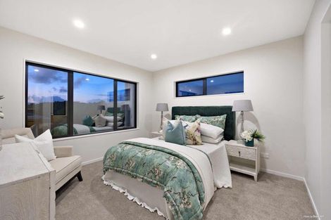 Photo of property in 152a Botany Road, Botany Downs, Auckland, 2010