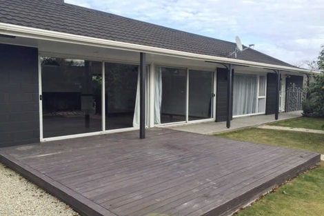 Photo of property in 30 Highfield Place, Avonhead, Christchurch, 8042