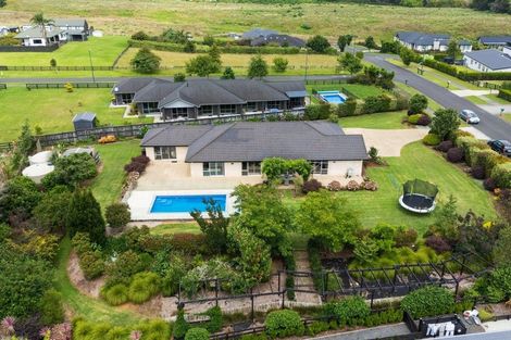 Photo of property in 127 Mcrobbie Road, Kingseat, Papakura, 2580