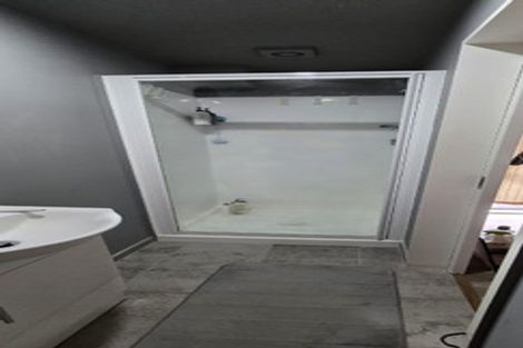 Photo of property in Krisley Court, 10/6 Ambrico Place, New Lynn, Auckland, 0600