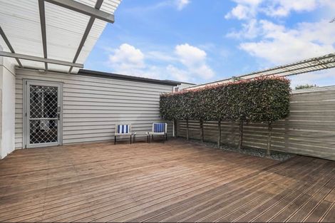 Photo of property in 16 Kauri Drive, Takanini, 2112