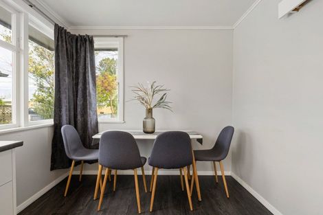 Photo of property in 2 Yeats Crescent, Fairfield, Hamilton, 3214