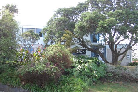 Photo of property in 2/2 The Esplanade, Campbells Bay, Auckland, 0630