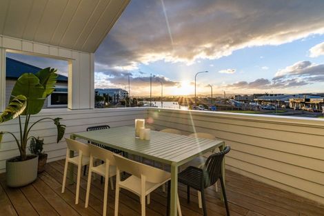 Photo of property in 33 Coronation Street, Ahuriri, Napier, 4110
