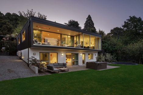 Photo of property in 10 Tapley Paddock, Wanaka, 9305