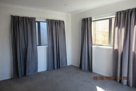 Photo of property in 25 Glenbervie Crescent, Massey, Auckland, 0614