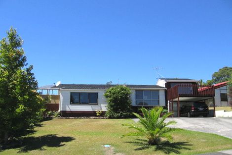 Photo of property in 50 Kia Ora Road, Beach Haven, Auckland, 0626