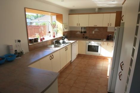 Photo of property in 104 Yaldhurst Road, Sockburn, Christchurch, 8042