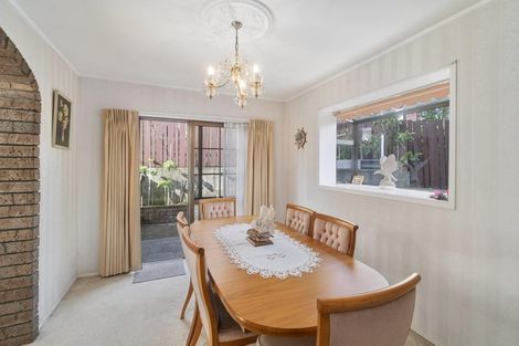 Photo of property in 3/47 Edmonton Road, Henderson, Auckland, 0612