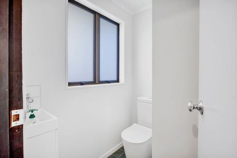 Photo of property in 189 Namu Road, Opunake, 4681