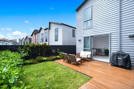 Photo of property in 30 Ringa Matau Road, Hobsonville, Auckland, 0616