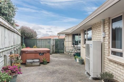Photo of property in 15 Millennium Hill, Paraparaumu, 5032