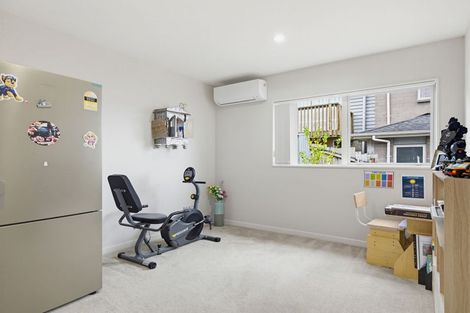Photo of property in 21 San Prospero Crescent, Henderson, Auckland, 0612