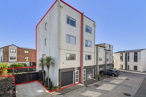 Photo of property in 74 Niu Lane, Te Atatu South, Auckland, 0610