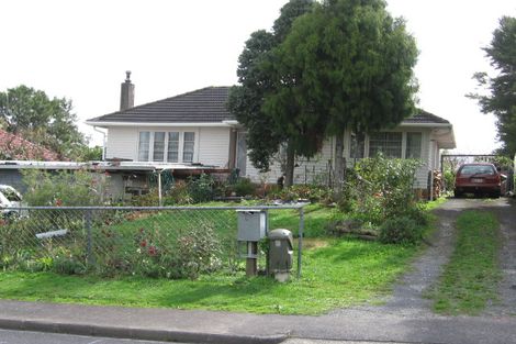 Photo of property in 4 Gladfield Lane, Te Atatu Peninsula, Auckland, 0610